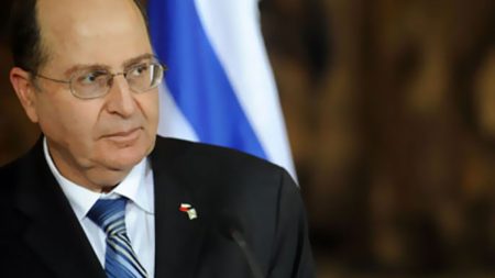 تصريحات يعالون عن “تطهير عرقي” بغزة تثير انتقادات داخل إسرائيل