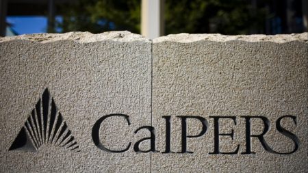 خطط التقاعد العامة وصناديق الثروة للاستثمار بشكل أكبر في الأسواق الخاصة