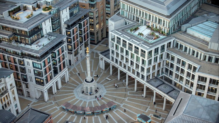 إن خسارة لندن لبريق سوق الأوراق المالية هي مسألة تتعلق بالسيولة