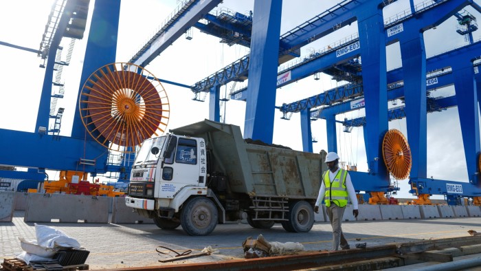 أداني يتخلى عن التمويل الأمريكي لميناء سريلانكا الاستراتيجي