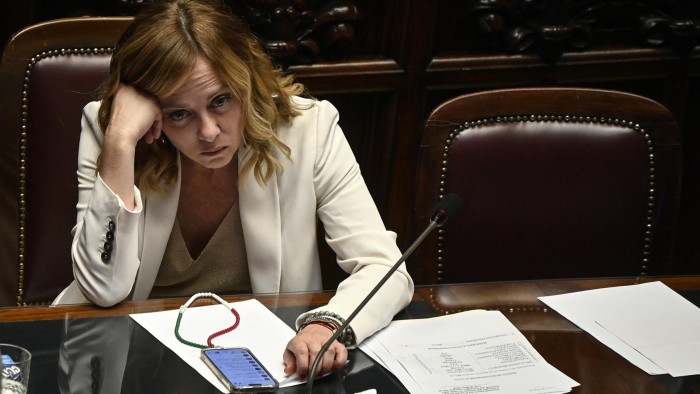 تسارع جيورجيا ميلوني لوضع اللمسات الأخيرة على الميزانية لتأكيد ثقة الأسواق في إيطاليا