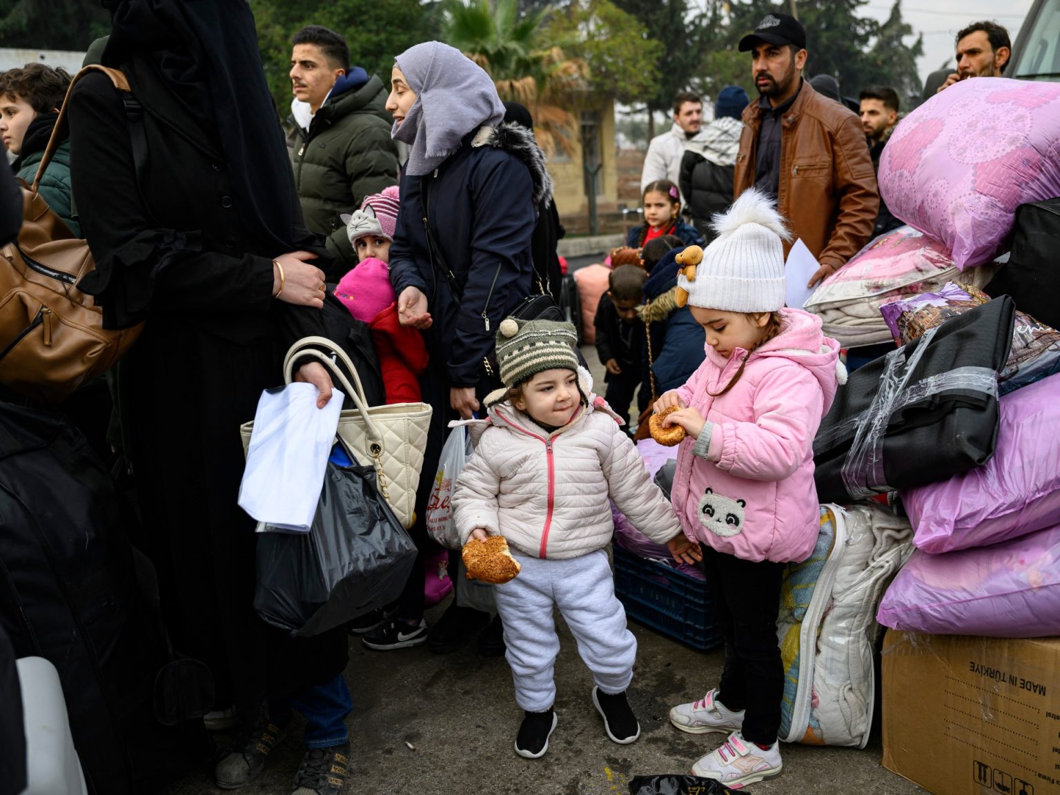 عودة واسعة للسوريين من تركيا بعد سقوط نظام الأسد