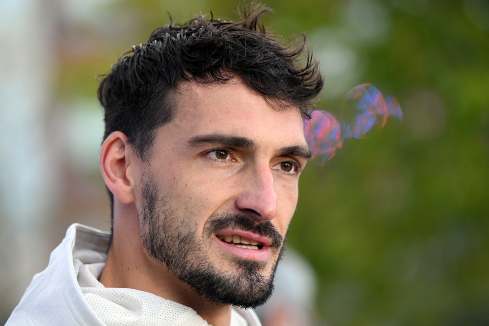 هوميلز يشعر بالألم لرؤية معاناة دورتموند هذا الموسم