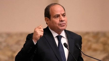 الرئيس السيسي يصدر قرارات مصيرية.. مهام ضرورية لـ4 وزراء ومحافظ البنك المركزي