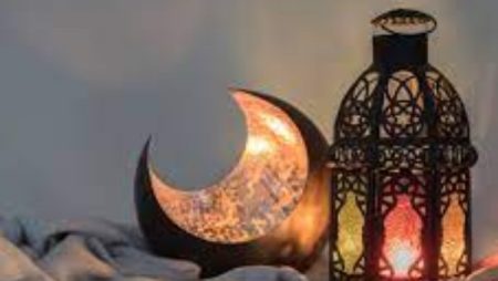 تفسير رؤية ليلة النصف من شعبان في المنام للشاب والفتاة والزوجين والمطلقة والأرملة