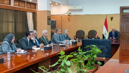 وزير الرى يتابع موقف تحصيل مستحقات الوزارة المالية