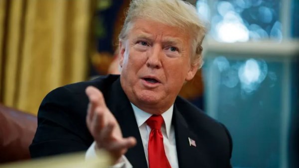 هجوم على مقترحات ترامب من داخل حزبه .. وعراقجي للرئيس الأمريكي : خذ الإسرائيليين إلى جرينلاند