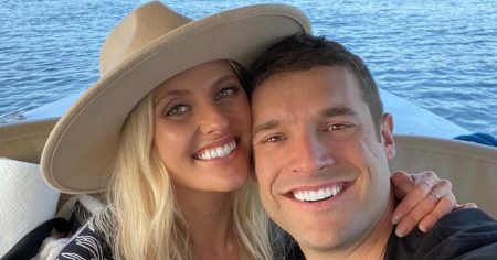 “العازبة” الشب غاريت يريغوين والجدول الزمني لعلاقة الزوجة أليكس