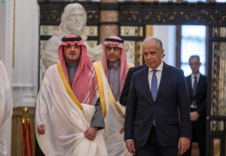 روما.. وزير الداخلية يبحث تعزير التعاون الأمني مع نظيره الإيطالي