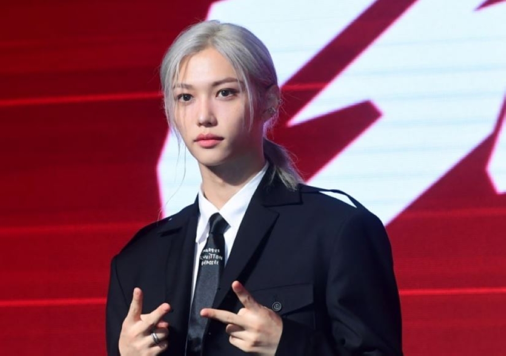 كسر في الذراع.. فيليكس من فرقة “Stray Kids” يتعرض لحادث سيارة