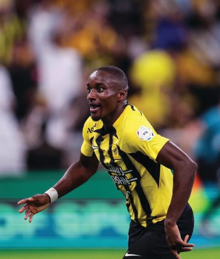 موسى ديابي.. مايسترو صناعة الأهداف في “روشن” يعود لهوايته