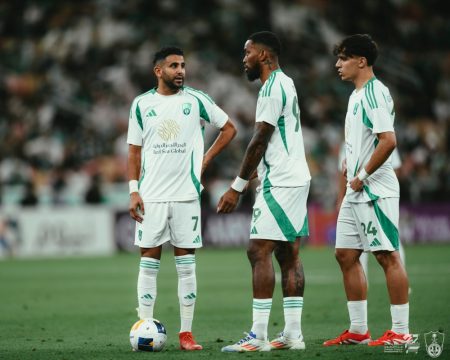 الأهلي يختتم مجموعات نخبة أسيا برباعية في شباك الغرافة