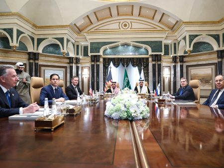 لافروف في اجتماع الرياض: نعمل مع أميركا لاستعادة تعاوننا بشكل كامل