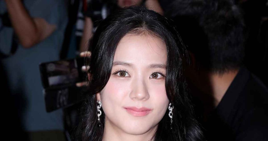 تحطيم المهن الفردية لأعضاء Blackpink بالأرقام: روز ، جيني والمزيد