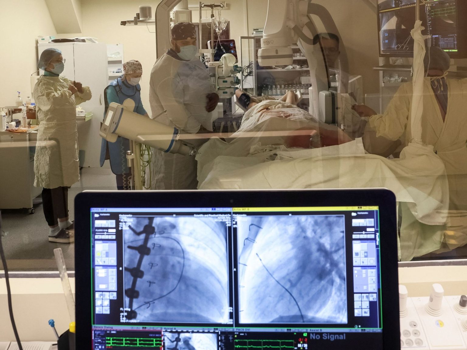 الذكاء الاصطناعي يتفوق على الجراحين في كتابة التقارير الطبية