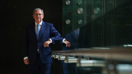 يحذر المنظم الأسترالي الأموال الخاصة من عدم مقاومة صلاحيات الرقابة الجديدة