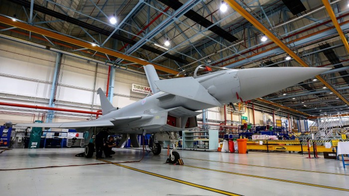 تقارير BAE كتاب سجل أوامر مع ارتفاع الإنفاق العسكري