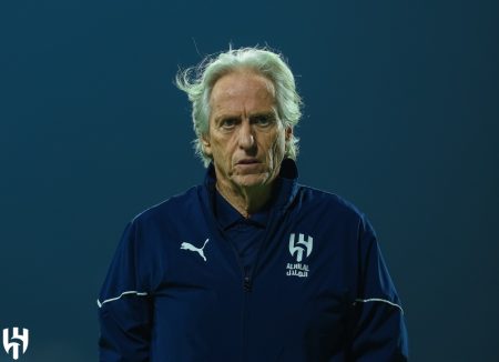 أزمة تواجه جيسوس في الهلال قبل مباراة باختاكور