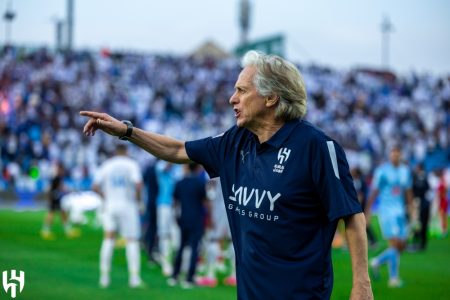 قرار من جيسوس في الهلال قبل مواجهة باختاكور
