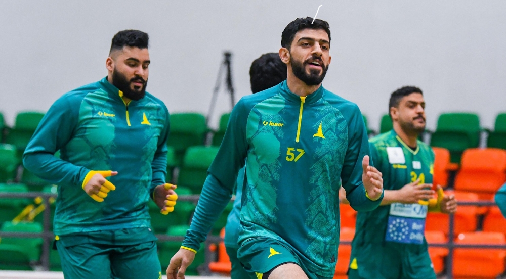 الخليج يعزز صدارة ممتاز اليد بفوز كبير على العدالة.. والصفا يتخطى مضر