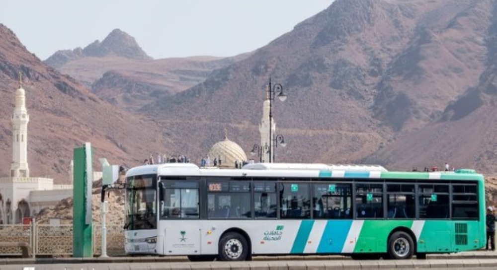 حافلات لنقل الركاب من محطة قطار الحرمين السريع إلى المسجد النبوي