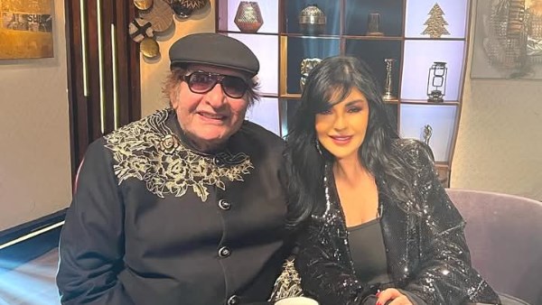 بطريقة ملفتة.. محيي إسماعيل يقلد القذافي والسادات