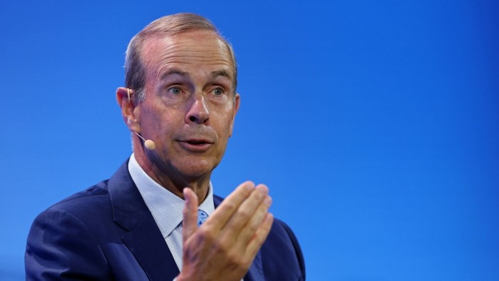 تدعو مجموعات الطاقة الأمريكية دونالد ترامب إلى اتباع نهج أكثر ثباتًا في السياسة