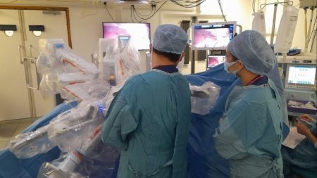 تتنافس المراكز الطبية لتحقيق حالة “المستشفى الذكي”