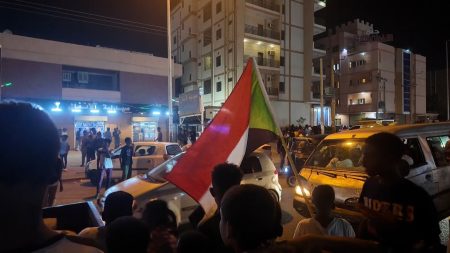 خروج مظاهرات احتفالية بمناسبة استعادة الجيش للخرطوم