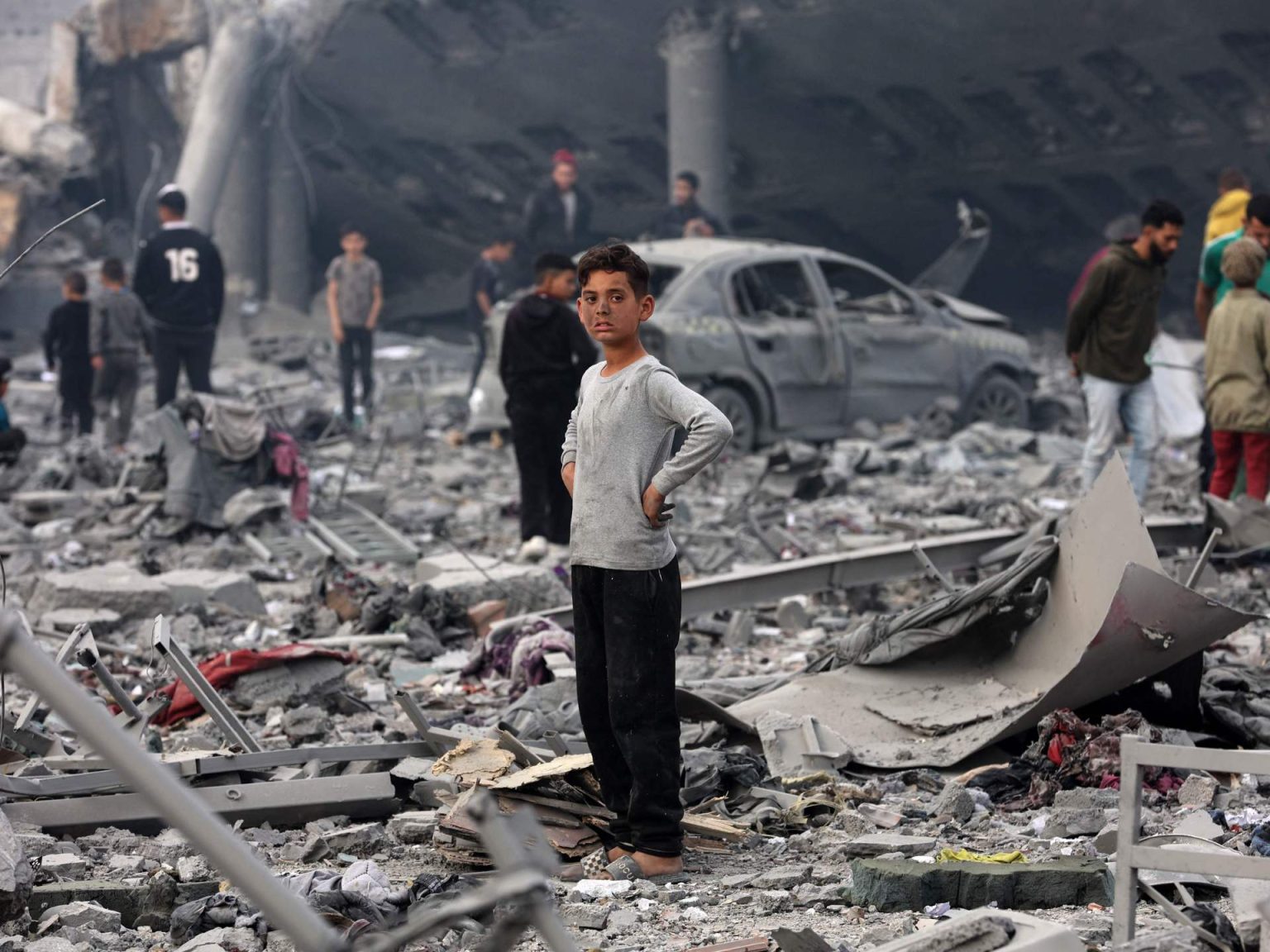 الاحتلال يقصف مستشفى للأطفال بمدينة غزة ودعوات لحماية الهيئات الطبية