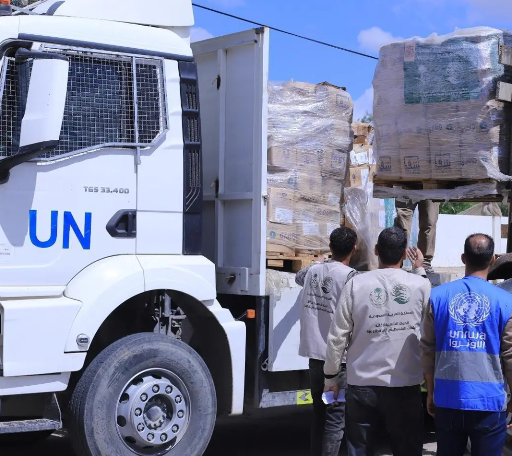 مركز الملك سلمان للإغاثة يواصل دعمه للأونروا والصليب الأحمر بغزة