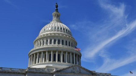 قنابل ضخمة لضرب غزة.. الشيوخ الأمريكي يحبط محاولة لحظر مبيعات أسلحة لإسرائيل