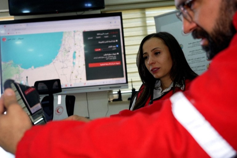 الهلال الأحمر الفلسطيني.. إسرائيل استهدفت طواقمنا الطبية عمدا