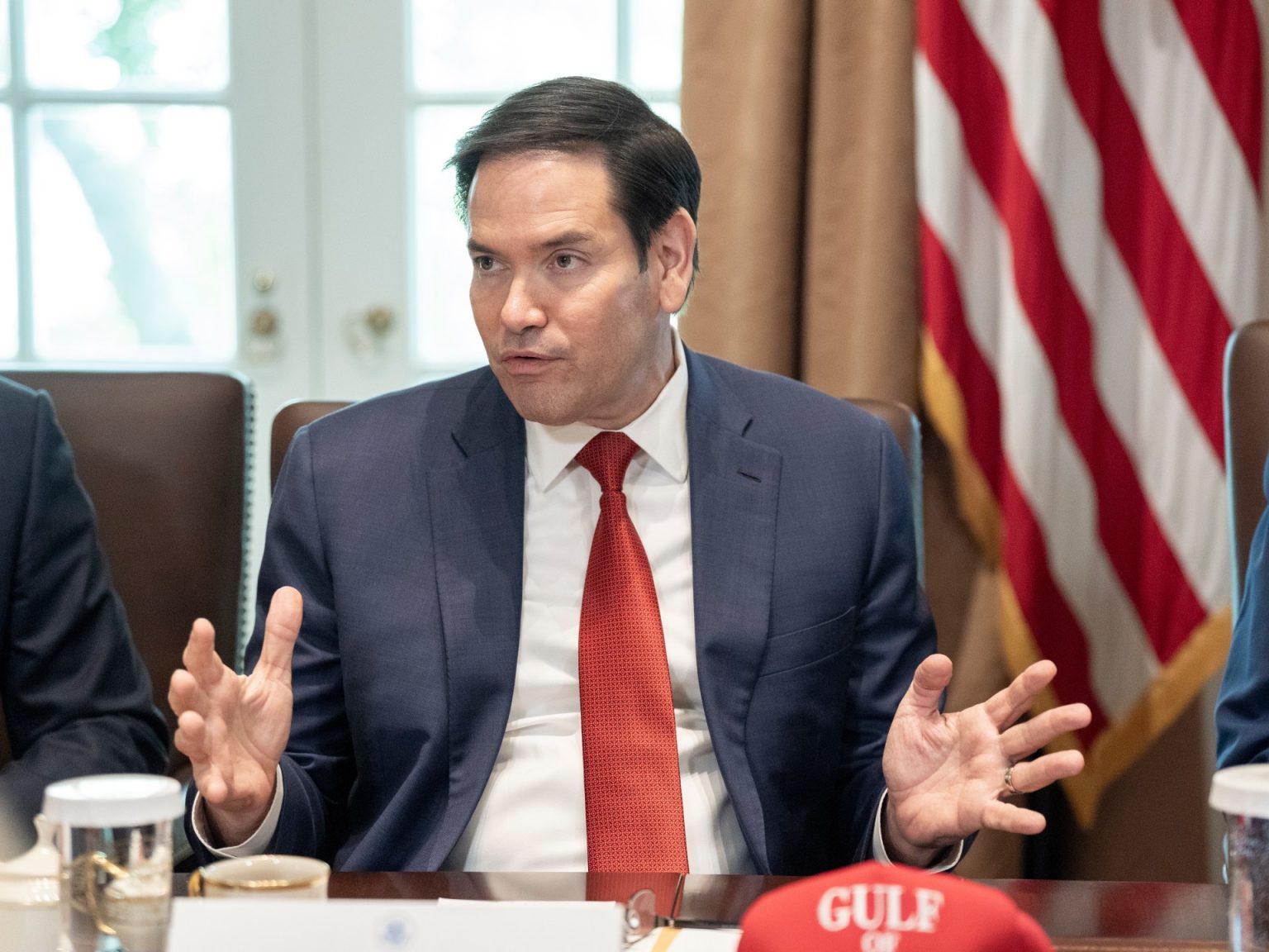 إدارة ترامب تبحث مع ليبيا ترحيل مهاجرين إليها