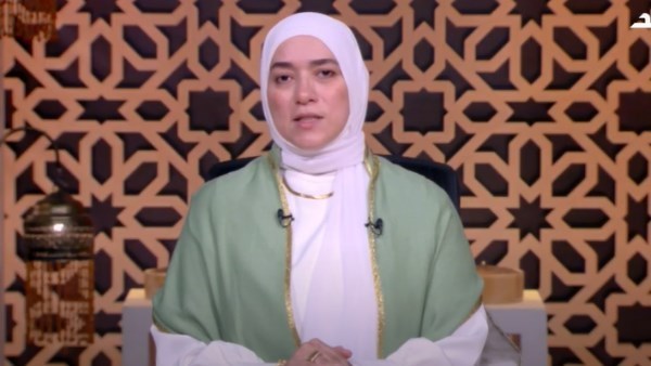 هل تُجبر السنة الزوج على المساعدة في الأعمال المنزلية؟.. داعية تجيب