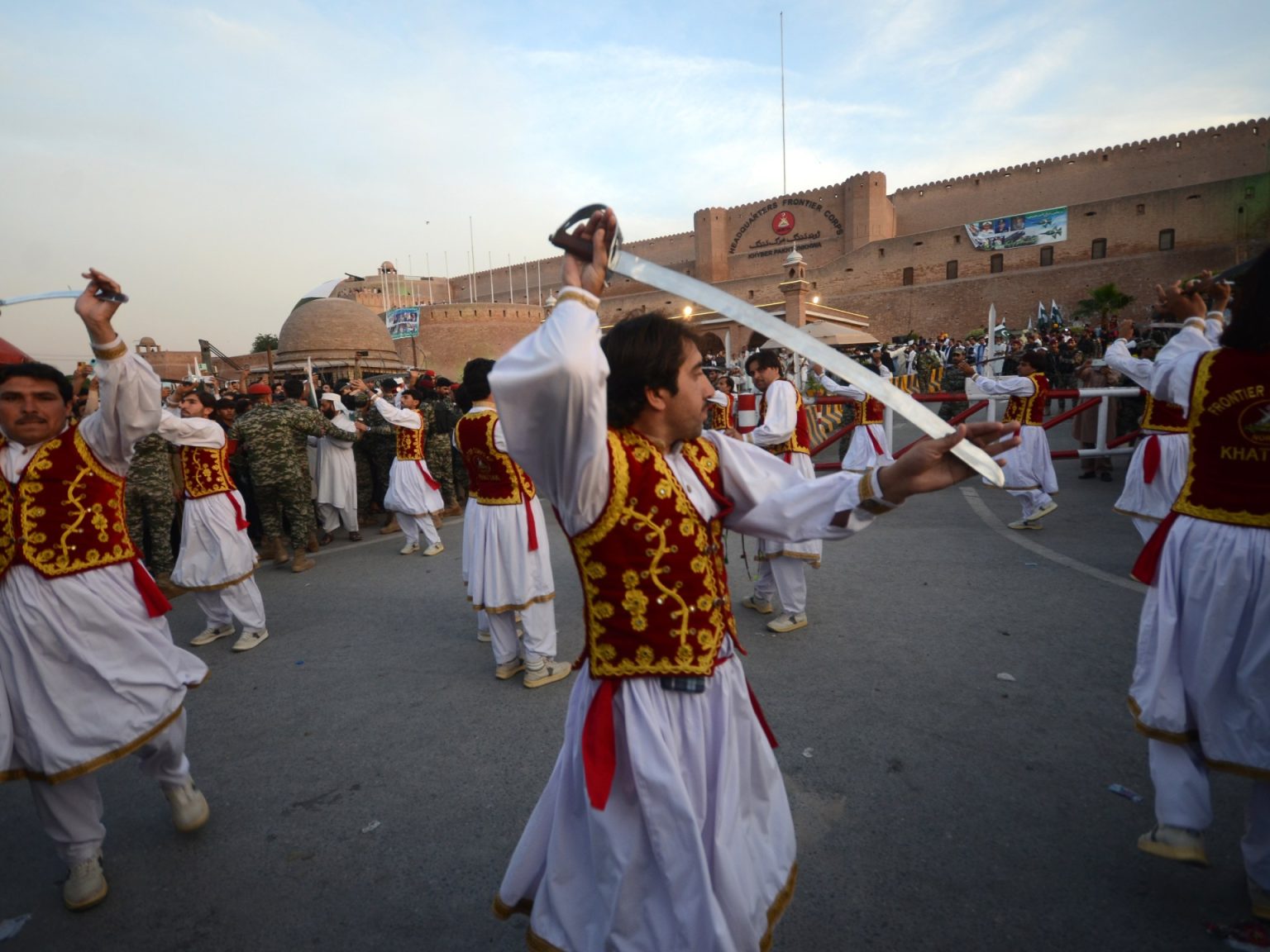 عودة الهدوء بين الهند وباكستان وواشنطن ولندن تدعوان لاستمرار الاتصالات