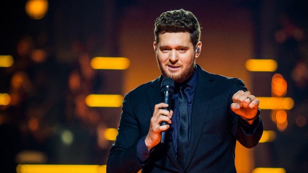 تفاصيل أول حفل للمطرب العالمي مايكل بوبليه بالعاصمة الإدارية