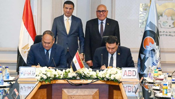 إنتاج السماد العضوي من المخلفات النباتية والحيوانية.. تفاصيل اتفاقية بين الزراعة والعربية للتصنيع