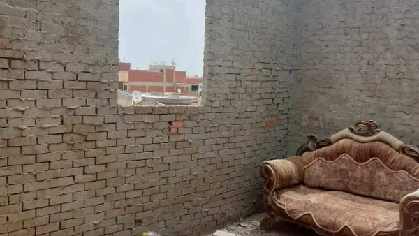 إزالة أدوار مخالفة في حملة مكبرة بضواحي بورسعيد