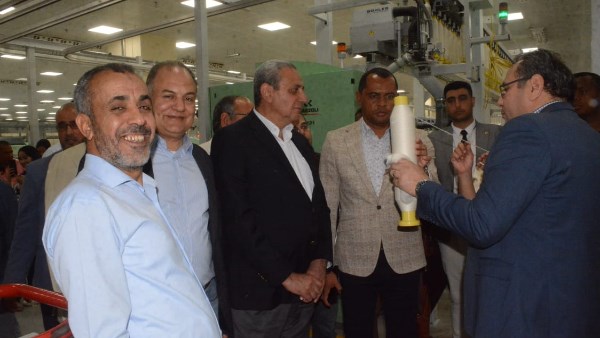 محافظ الغربية ووزير الزراعة بمدغشقر يتفقدان أكبر مصنع غزل في العالم
