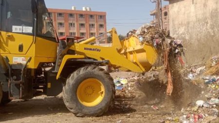 كفر الشيخ.. حملات للنظافة والتجميل وصيانة الإنارة العامة بشوارع بيلا