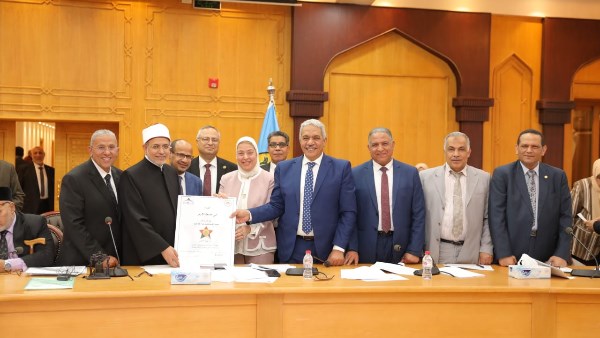 تكريم مستشفيات جامعة الأزهر تقديرًا لجهودها في التعليم الطبي والرعاية الصحية