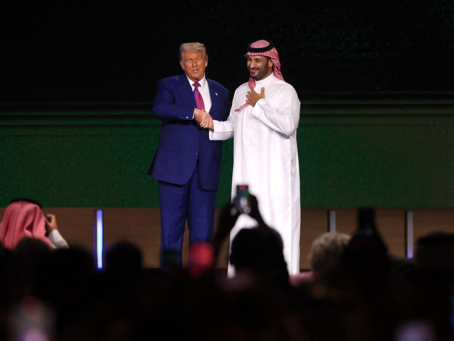 ترامب يلتقي اليوم قادة دول الخليج والشرع بالرياض قبل التوجه إلى قطر