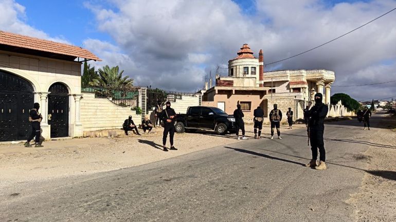 أعلنت قوى الأمن الداخلي في محافظة درعا إطلاق حملة أمنية في مدينة جاسم بالريف الشمالي لجمع السلاح العشوائي.