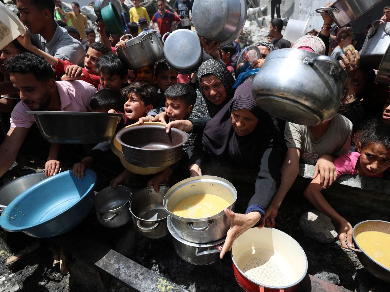 حماس: إنكار نتنياهو للمجاعة بغزة يمثّل عقلية إجرامية مريضة