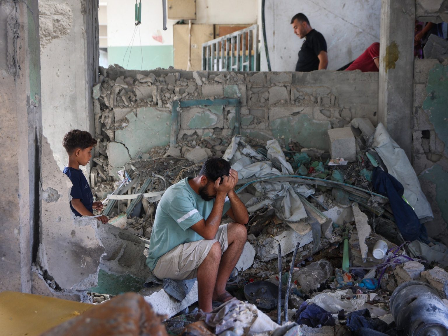 الحرب على غزة ..ترامب يتحدث عن قرب التوصل لاتفاق والمستوطنون يصعدون بالضفة