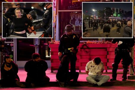 شوهد شغبون لوس أنجلوس كونه مضغوطًا ، وهم يرحبون في الحافلات بينما تحاول الشرطة أن يسحق أعمال الشغب