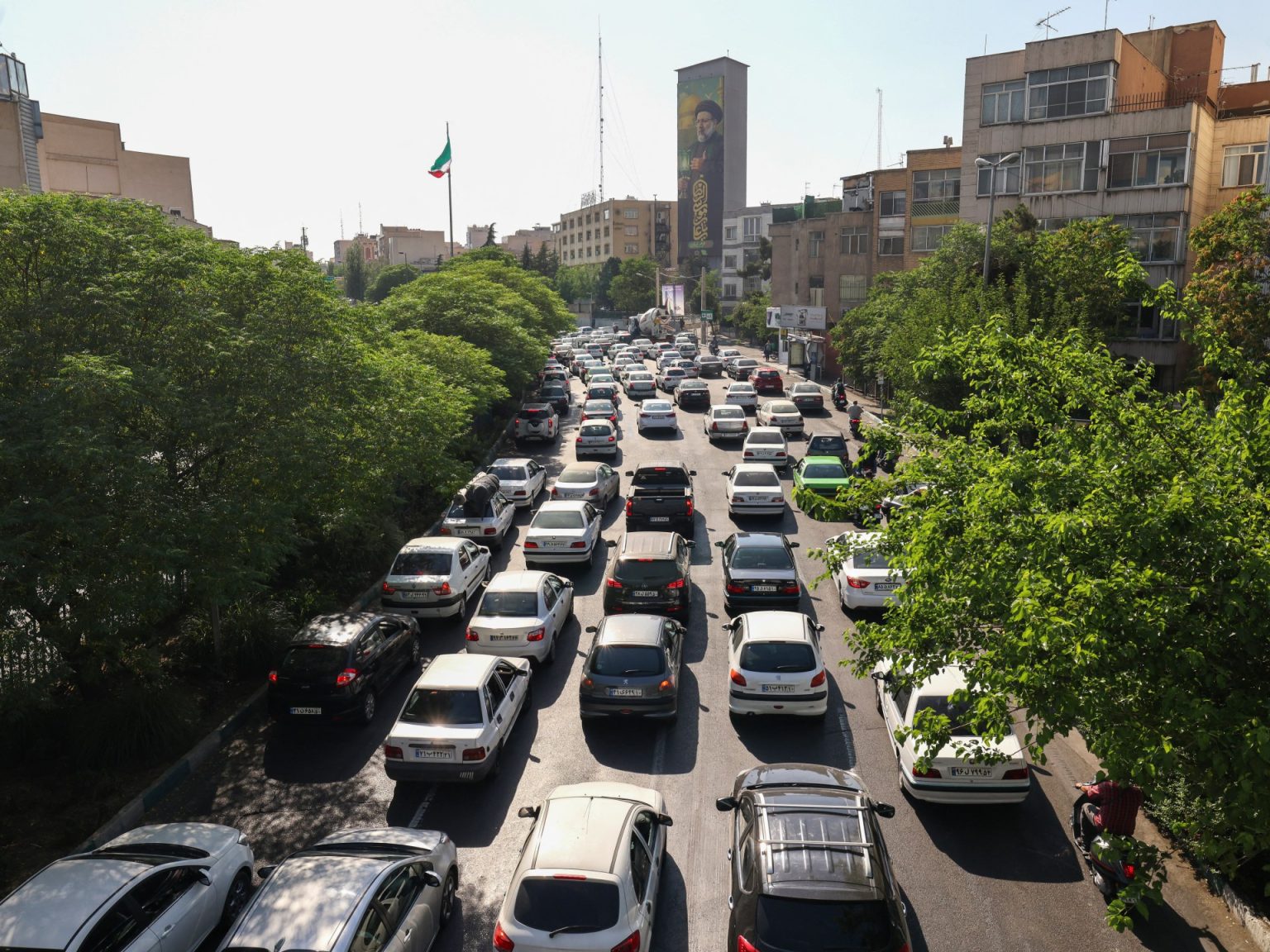 تحليل يفند حملة إسرائيلية روجت لانهيار الحكومة الإيرانية