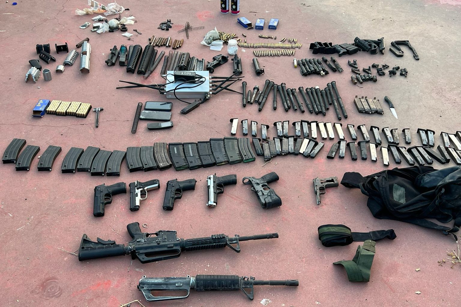 تقرير يكشف: فرنسا تسلّح إسرائيل منذ بدء حرب غزة