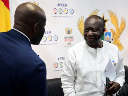 تم إصدار إشعار إنتربول الأحمر لوزير المالية السابق في غانا